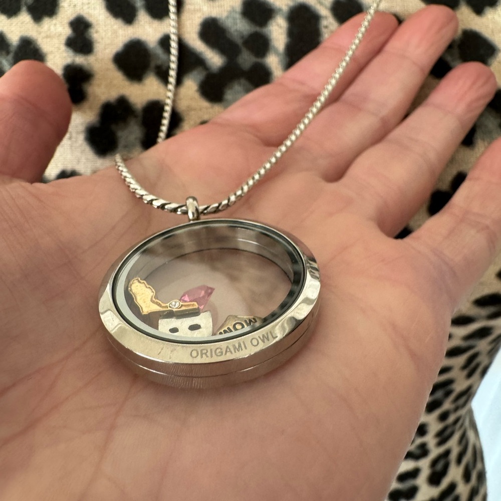 Origami Owl Silver Locket Necklace - Picture 4 of 10
